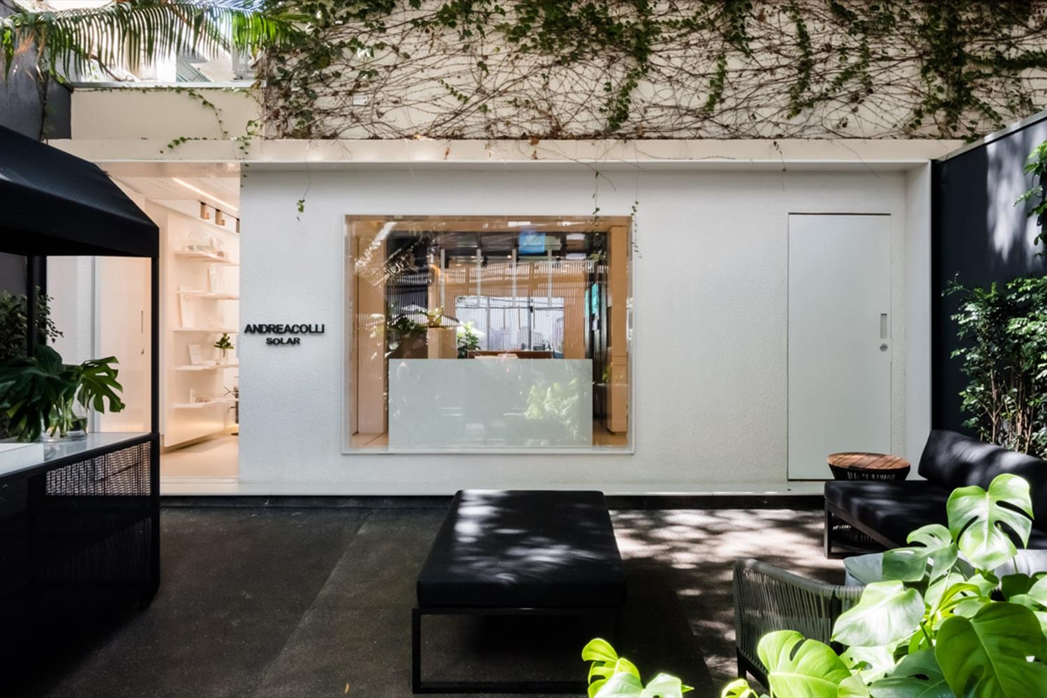 巴西 Solar AC 珠宝店 | 简约自然的商业空间设计-1