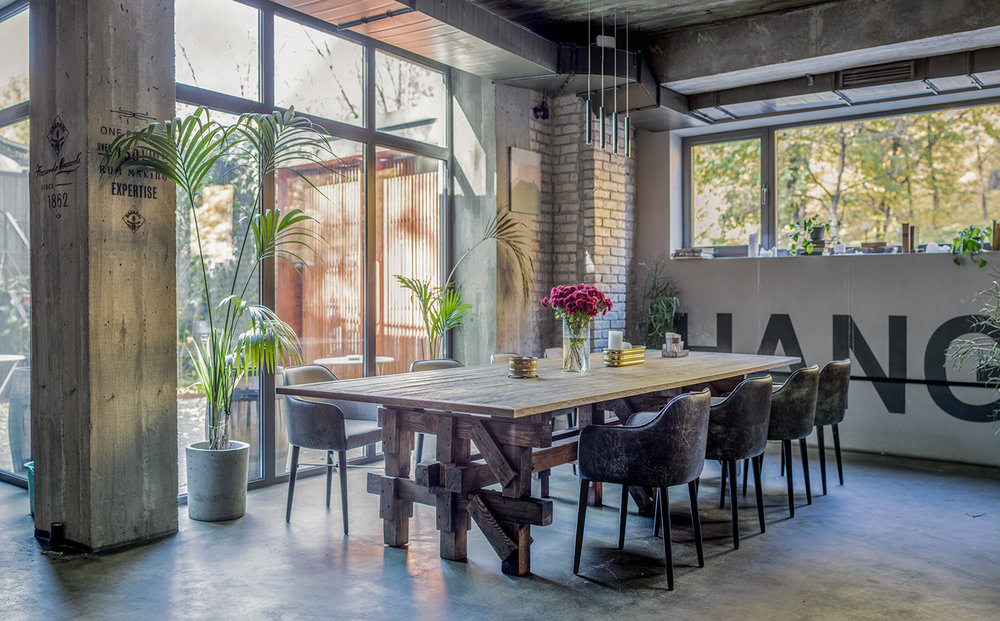 基辅“宿醉”酒吧 | 废墟中的自由空间-14