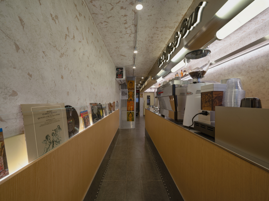 Oh?咖啡 · 都市生活中的轻复古轻美式空间丨中国南京丨LBD 设计-20