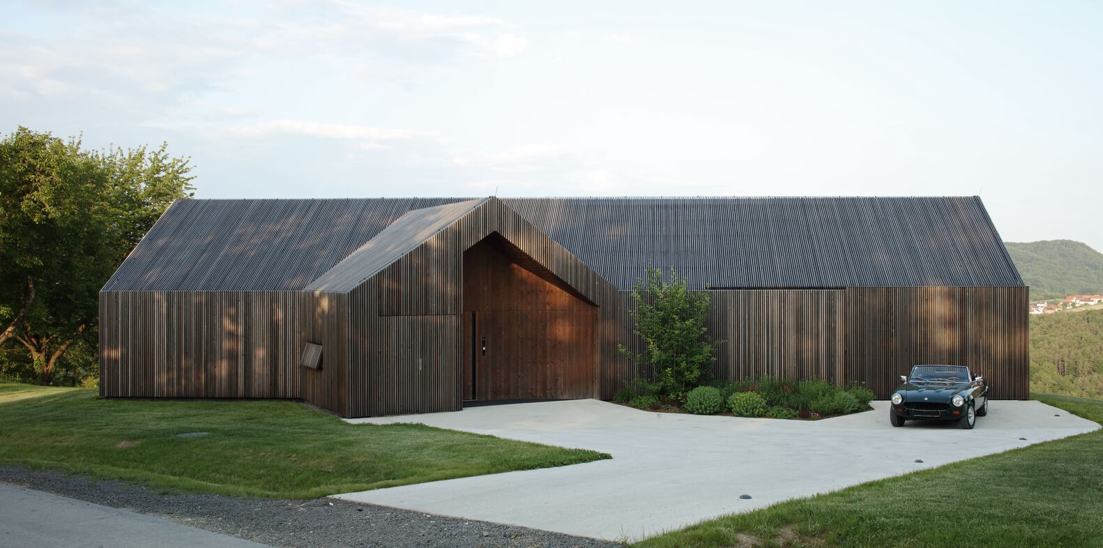 山水之间的宁静家园-0