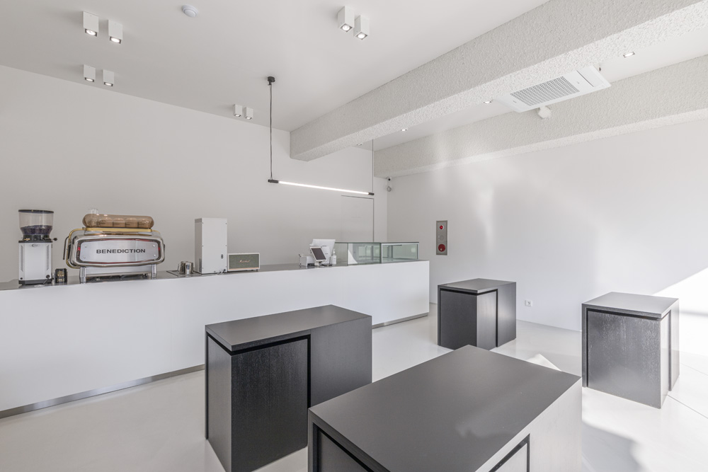 20 平米黑白极简咖啡馆设计，玩转空间魔法-7