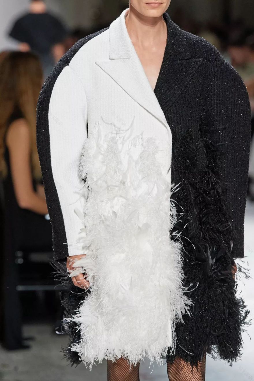 激进贵族的硬核高订 | Givenchy 2019 秋冬高级定制系列-59