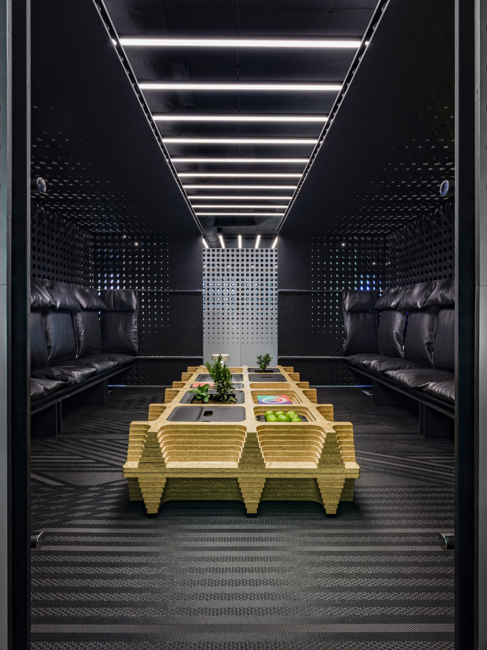 安哥拉 Arpino 总部设计 | 铝制隧道与环保材料打造创意办公空间-17