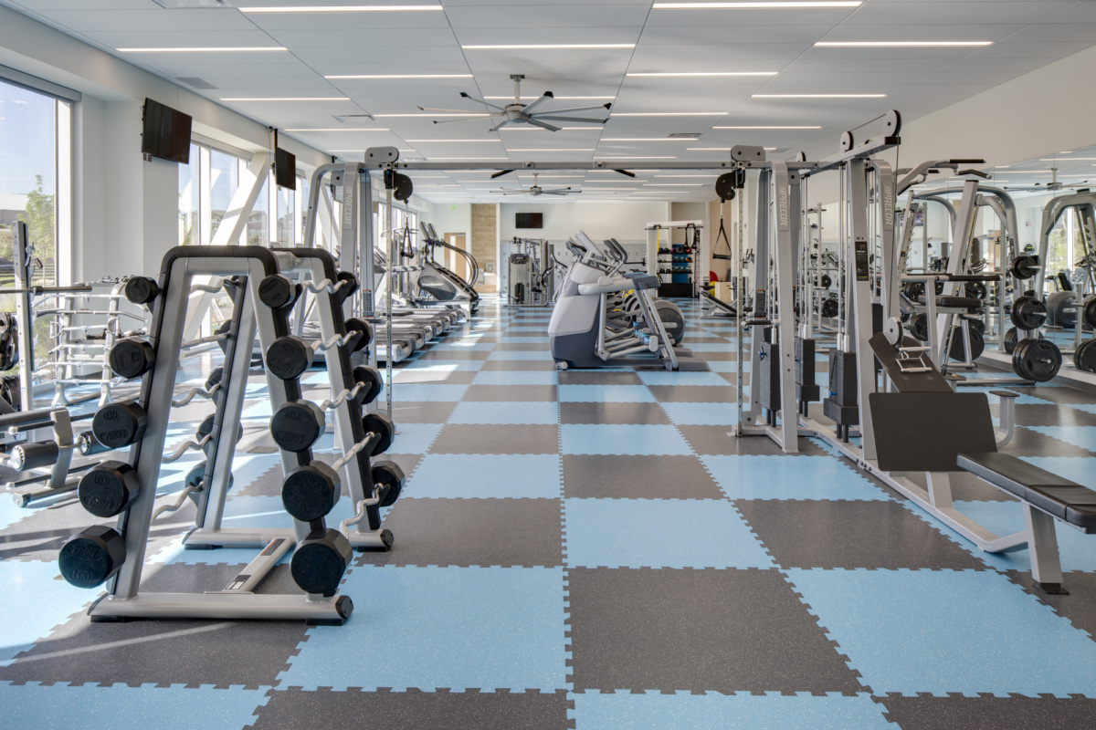 以人为本,寓工作于生活——CHG Healthcare Services 总部室内设计-21