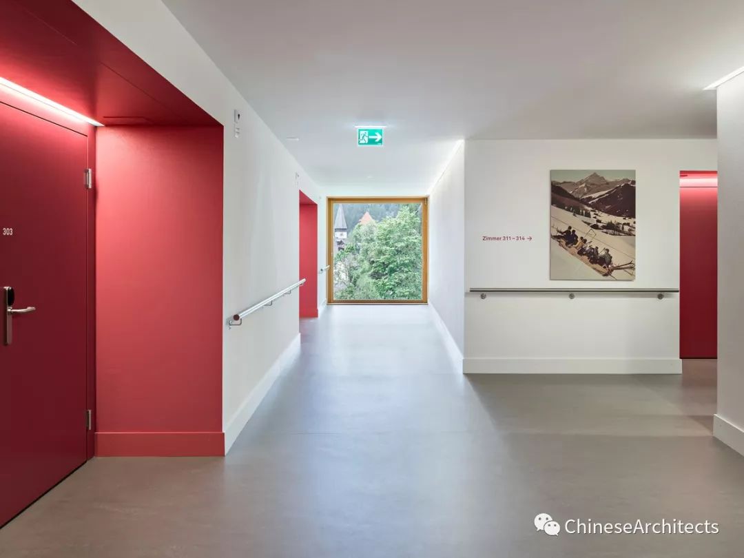 瑞士 Saanen 退休中心——和谐自然的现代山居设计-20