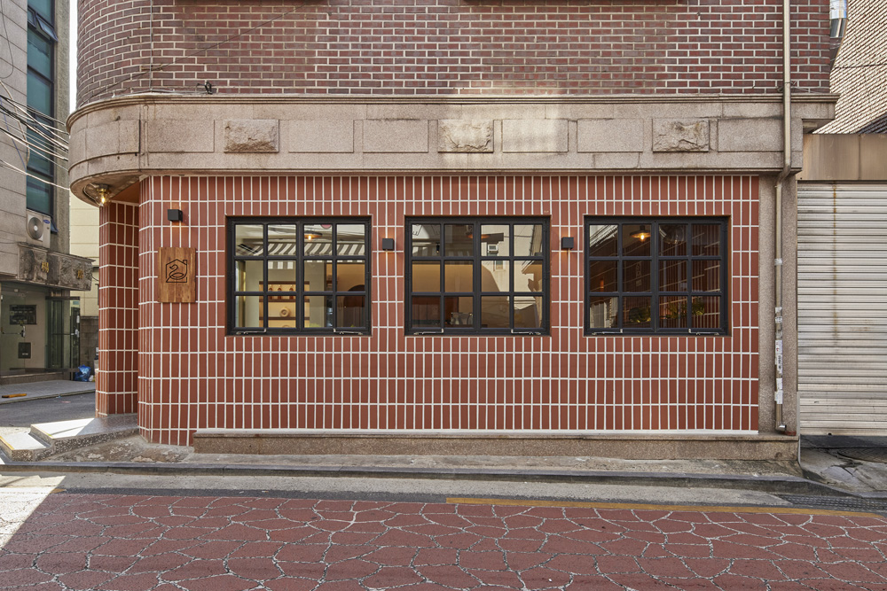 24 平米极简智能公寓，打破空间局限-3