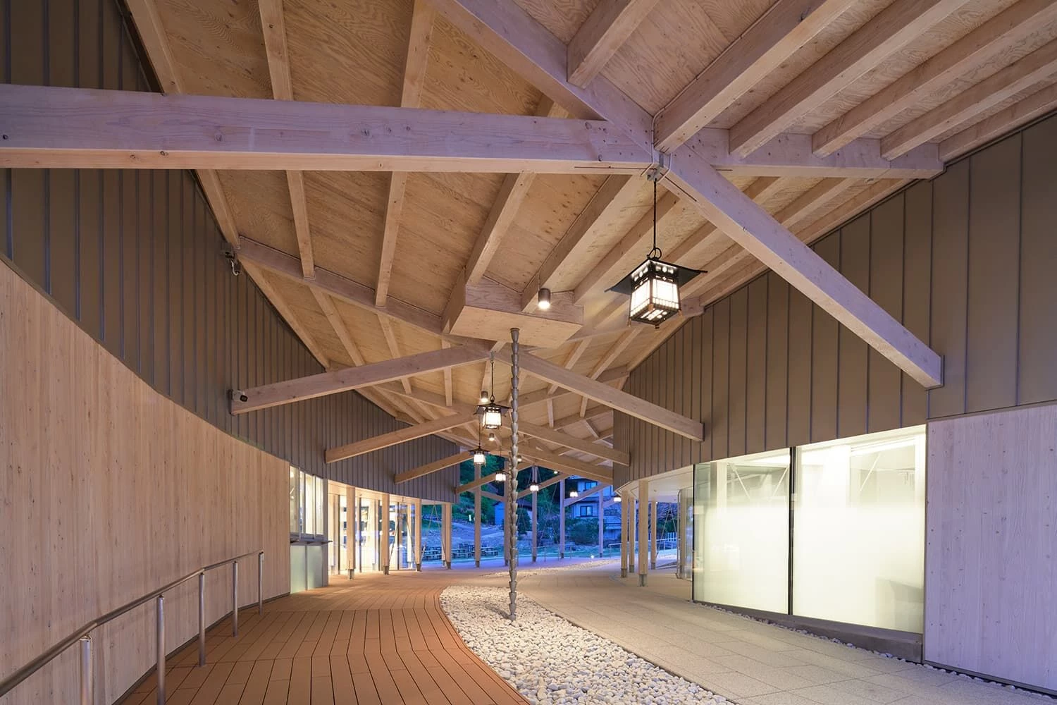 KANAHEBISUI Shrine Gaien SandoTerrace-32