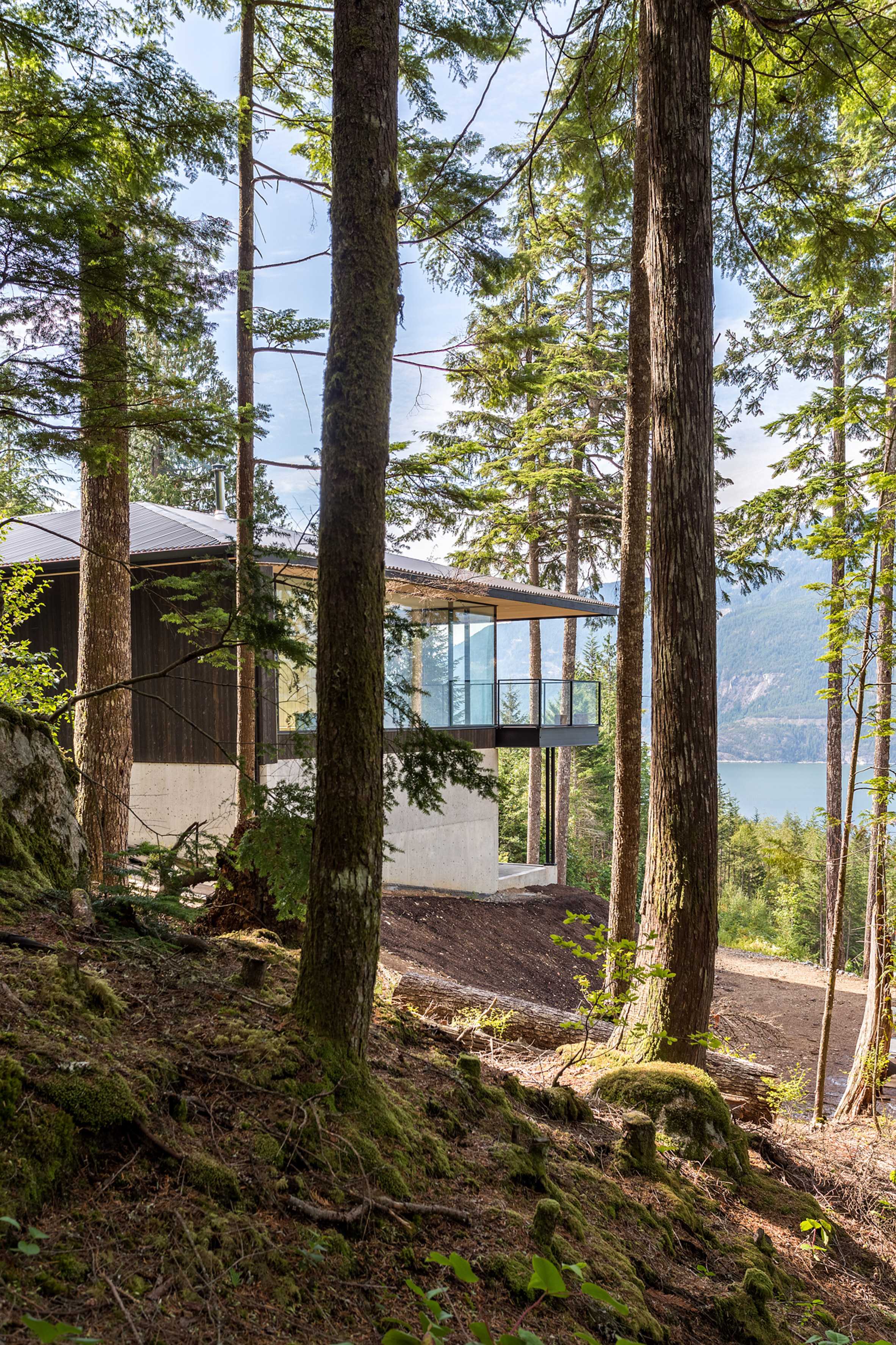 Hindu "science of architecture" used to arrange British Columbia house-2