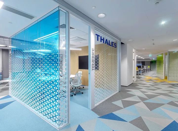 科幻未来主义元素融入的 Thales 泰雷兹办公室设计-20