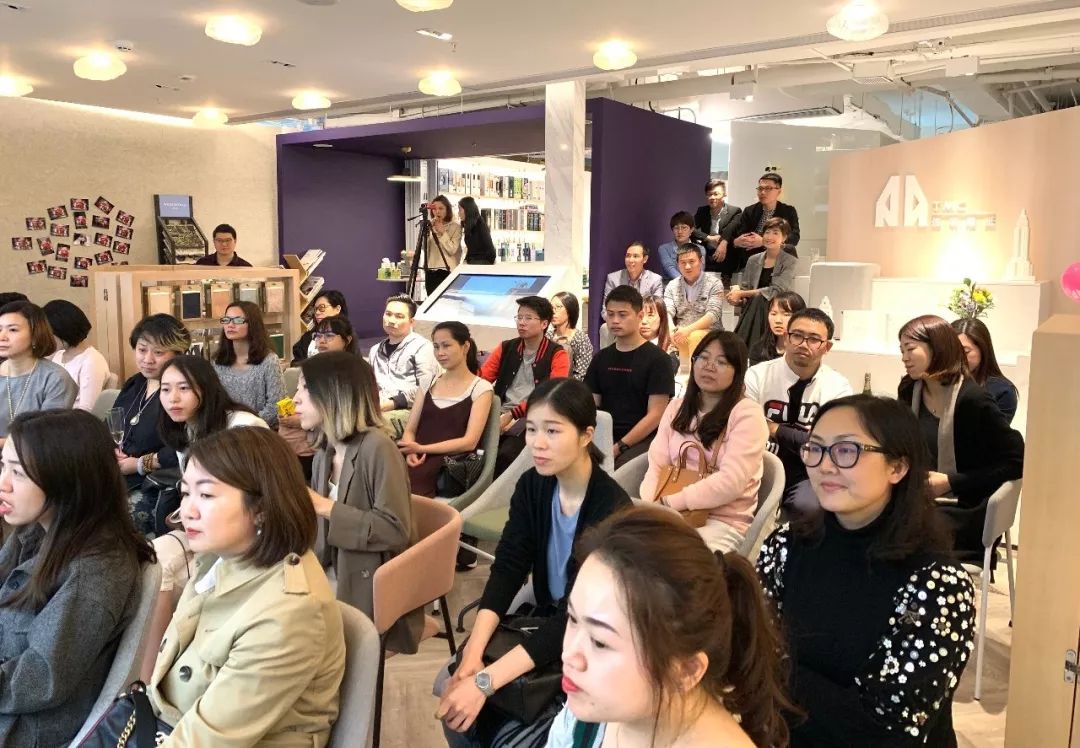 达明·纸间画廊 | 剧场式办公空间,展现品牌活力-25