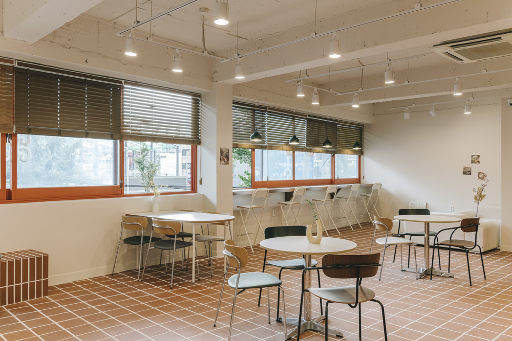 30 平米简约咖啡馆，打造精致空间-6