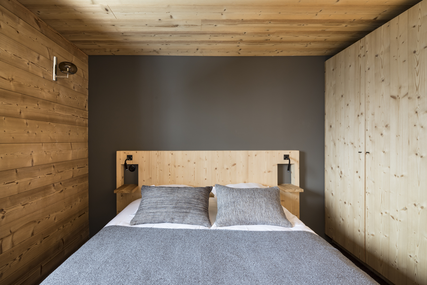 Mountain House  Studio Razavi architecture-57