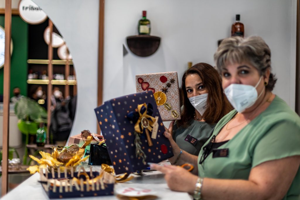 墨西哥设计盛宴 | Buchanan’s 18 在 Guadalajara 的“The gift of being present”展览-24