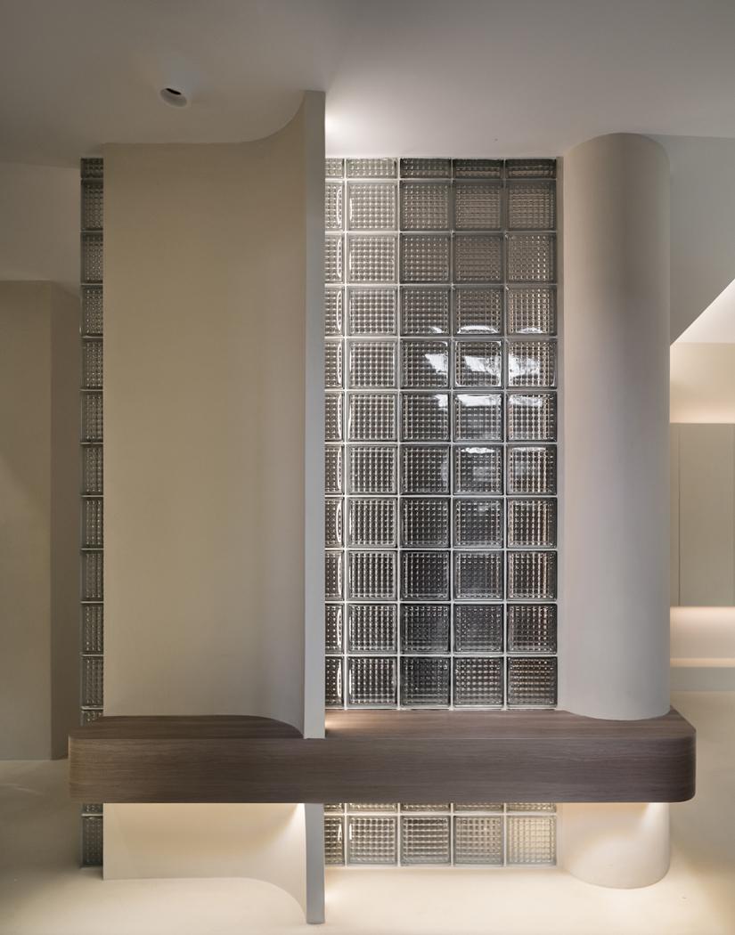 中国上海松江区别墅简约白与原木经典搭配设计-17