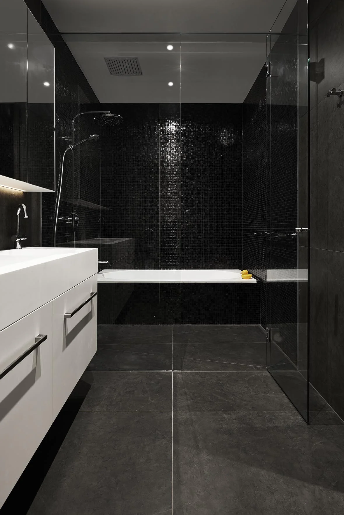 格伦艾里斯（Glen Iris）扩建与翻新工程

注：E·tension推测为Extension的拼写错误，在建筑领域Extension常指建筑的扩建部分，Renovation指翻新、整修Glen Iris一般是特定的地名，音译为格伦艾里斯 丨澳大利亚墨尔本丨JLTL Architects-31