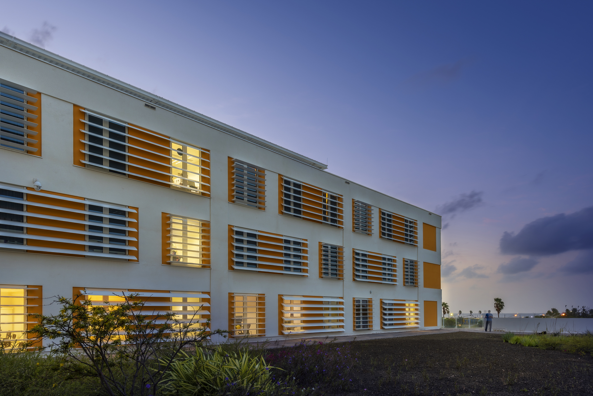 库拉索新奥尔特班达医院,盎司-34