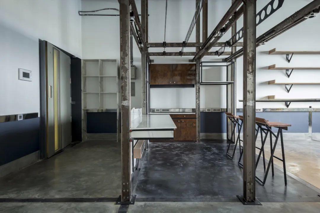 框架系统构建空间层次:建筑办公室丨印度丨Studio Juggernaut-15