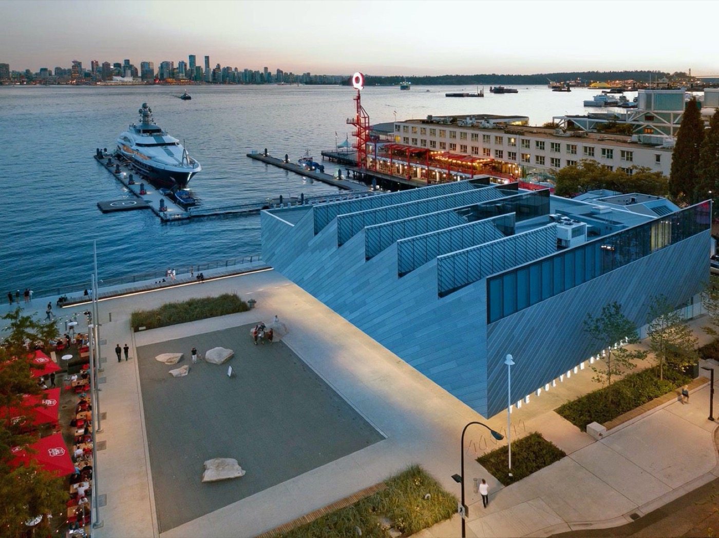 温哥华海滨公共广场-2