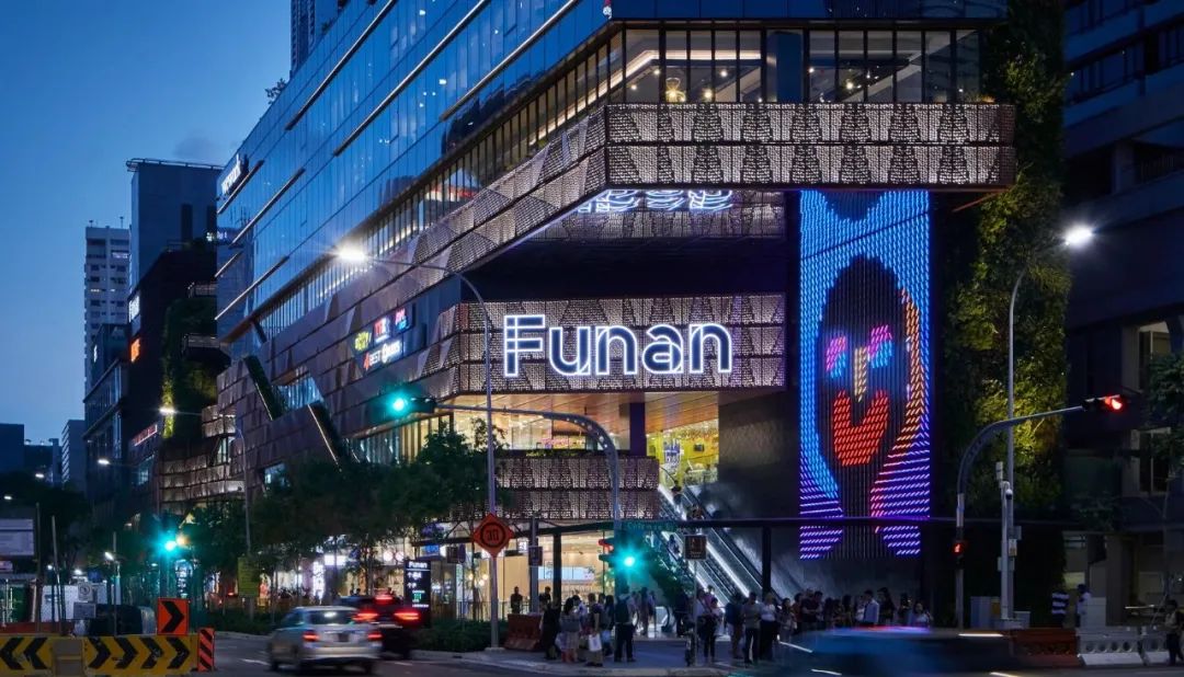 梦幻浮城 · 新加坡国家美术馆中庭的照明艺术丨Nipek-32