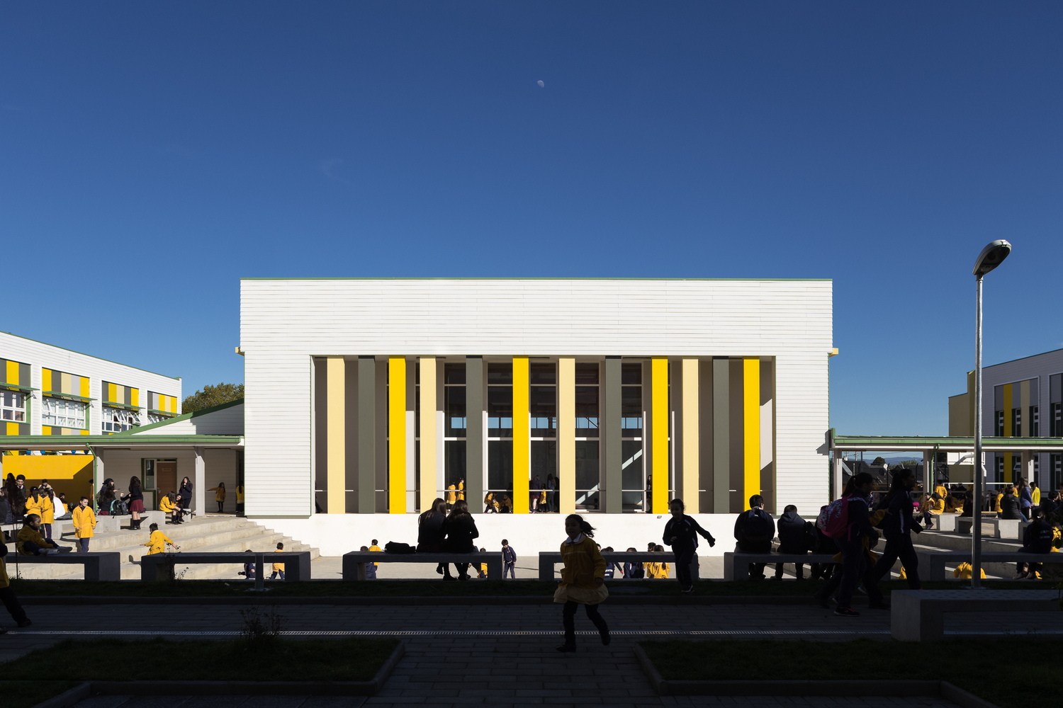 绿意盎然的文化艺术传播学校-14