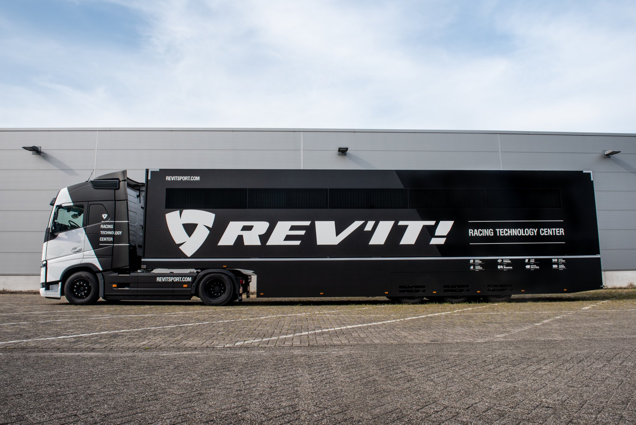 REV'IT! 赛车技术中心丨Martijn Frank Dirks-15