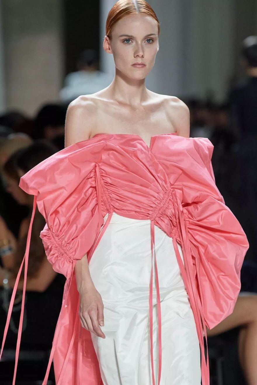 激进贵族的硬核高订 | Givenchy 2019 秋冬高级定制系列-61