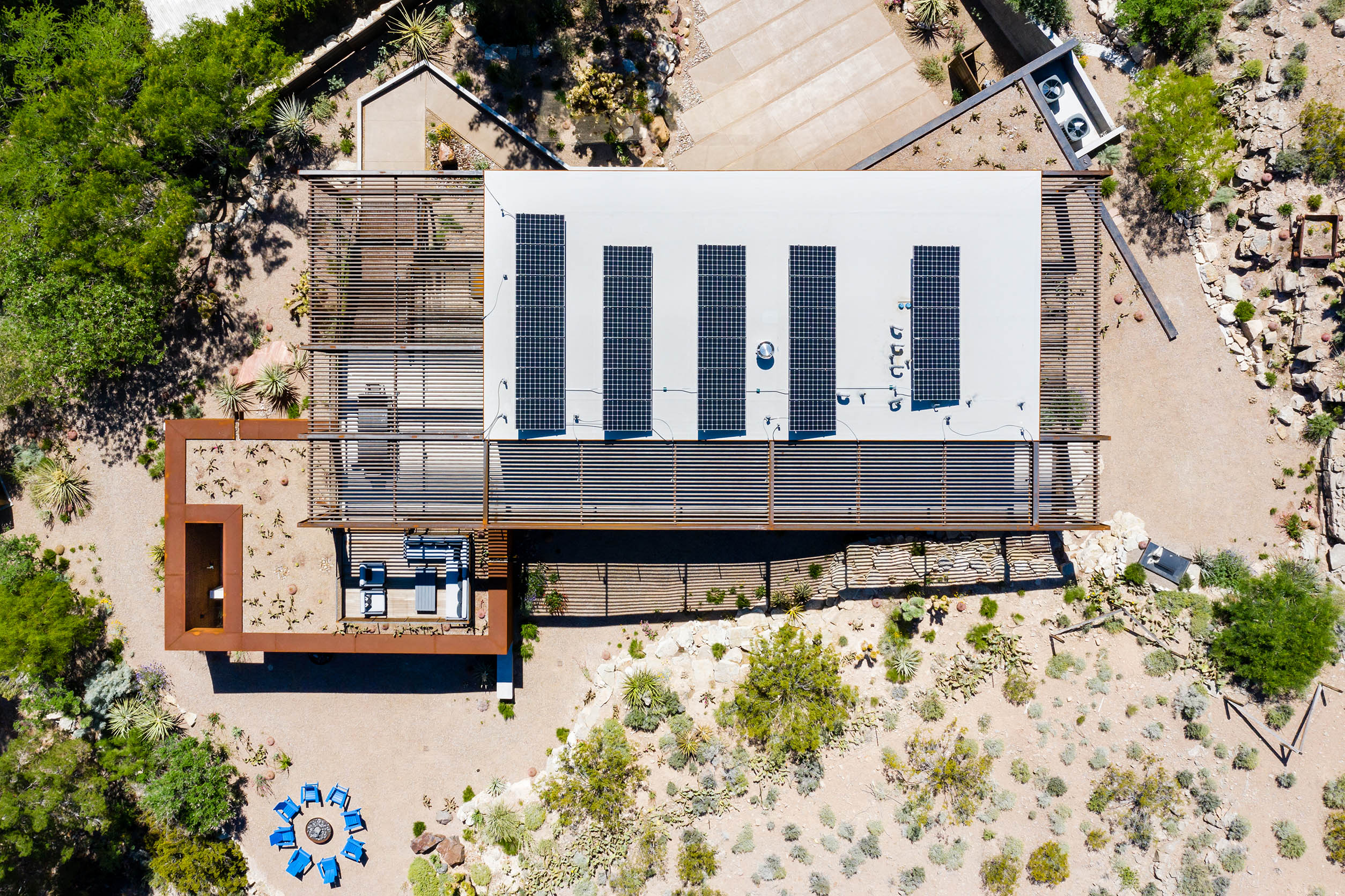 minimum/MAXIMUM | PUNCH-44