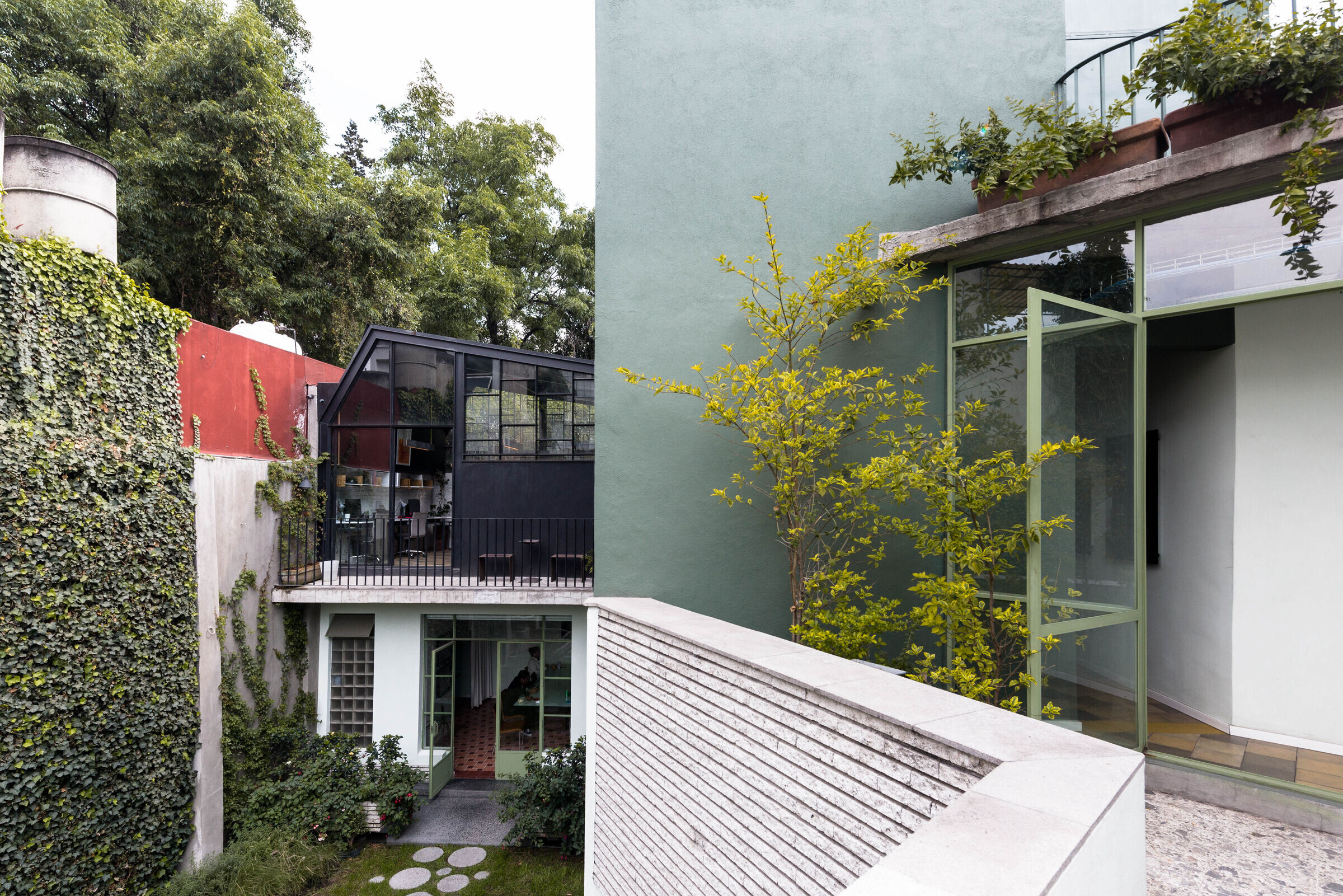 墨西哥城 40 年代老宅变身时尚办公空间-28