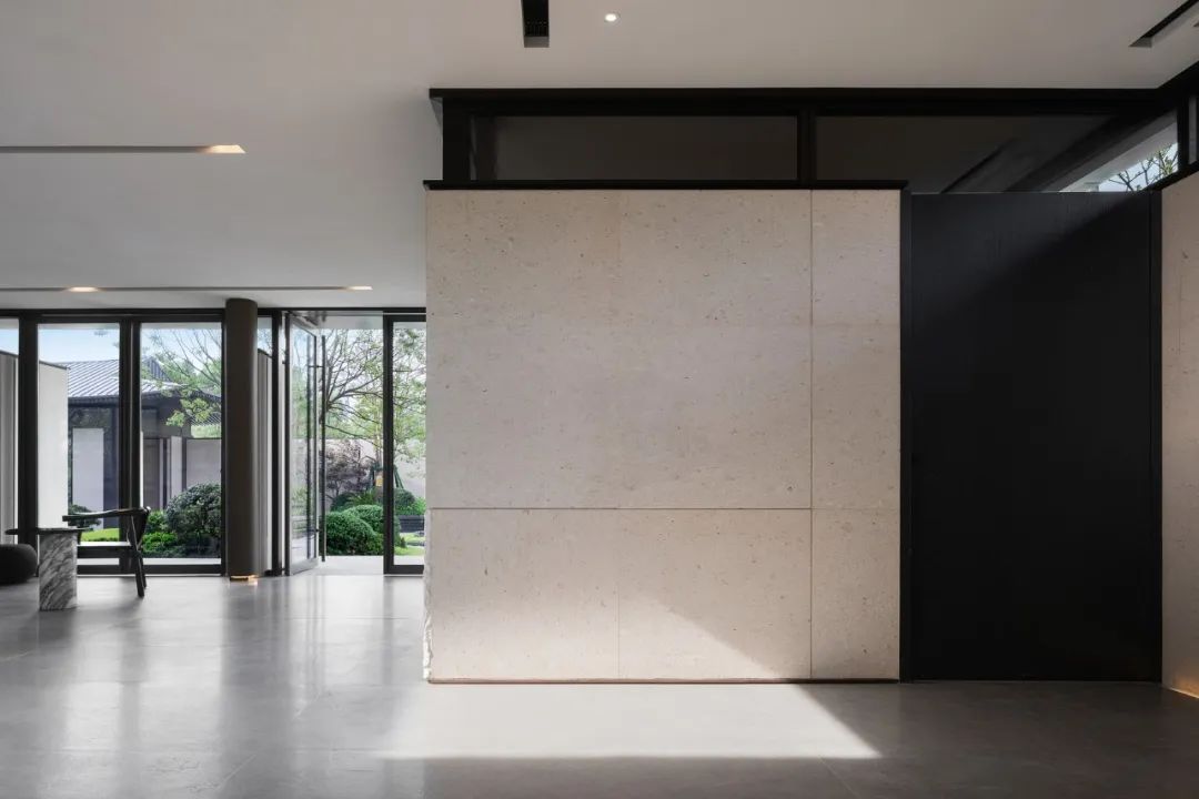 中南春风里售楼处 | 融合中西文化的现代园林空间-22