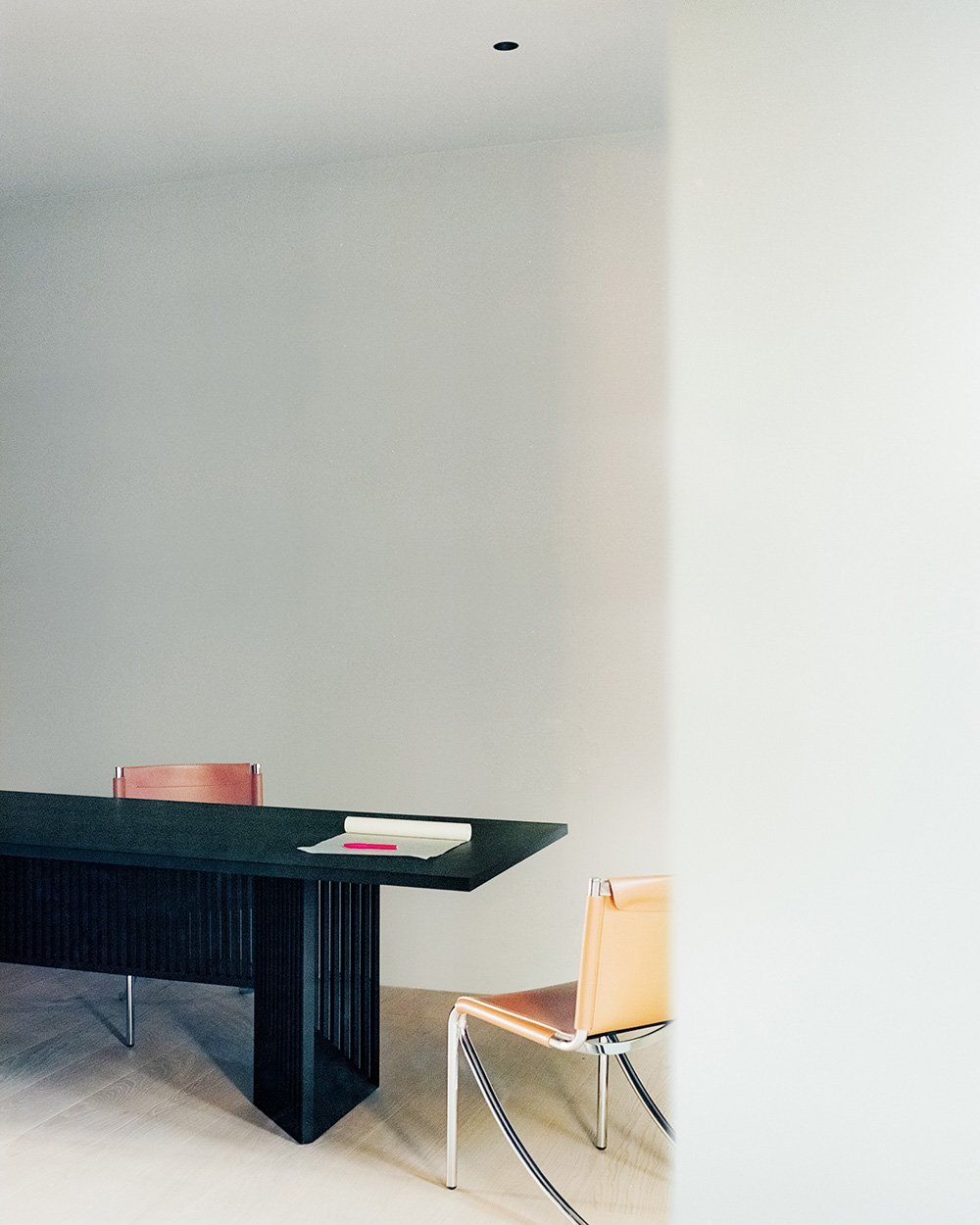 平静混搭丨意大利米兰丨AIM-21