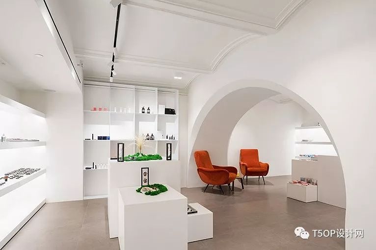 548㎡前莫斯科建筑局改造的时尚商店 | LOGIC-5