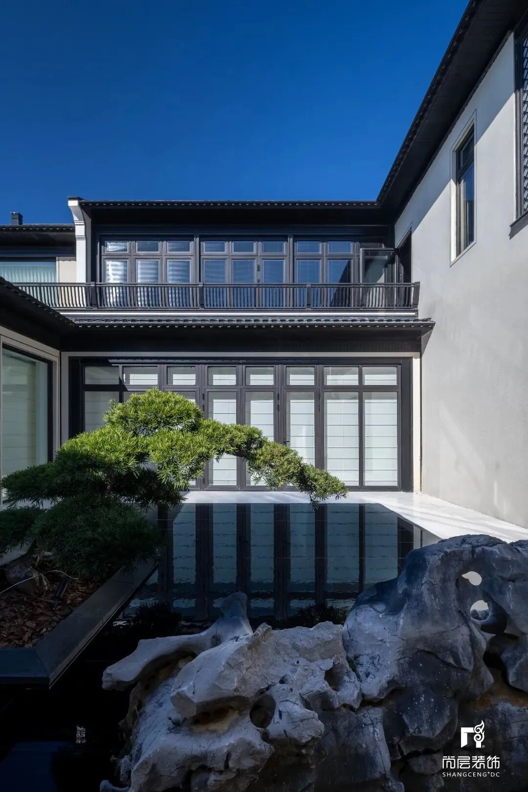 尚层实景作品|1000㎡光影雕琢的极简容器，在禅意留白中觉醒东方栖居智慧-2