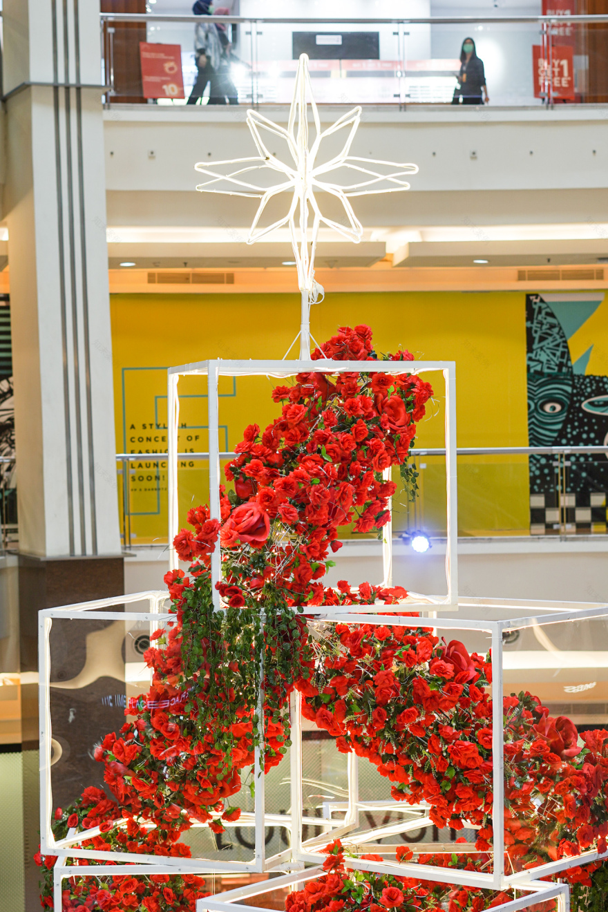 Petals Of Hope - Xmas VM Mall Decor Installation-2