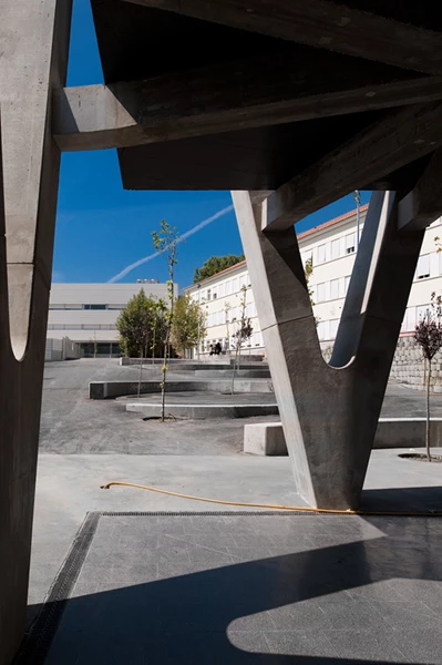 葡萄牙 Emídio Navarro 中学现代改造，室内设计焕新-20