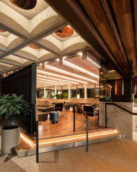 Montreal Le Germain 酒店的"Le Boulevardier"餐厅和"Le Flâneur"酒吧设计