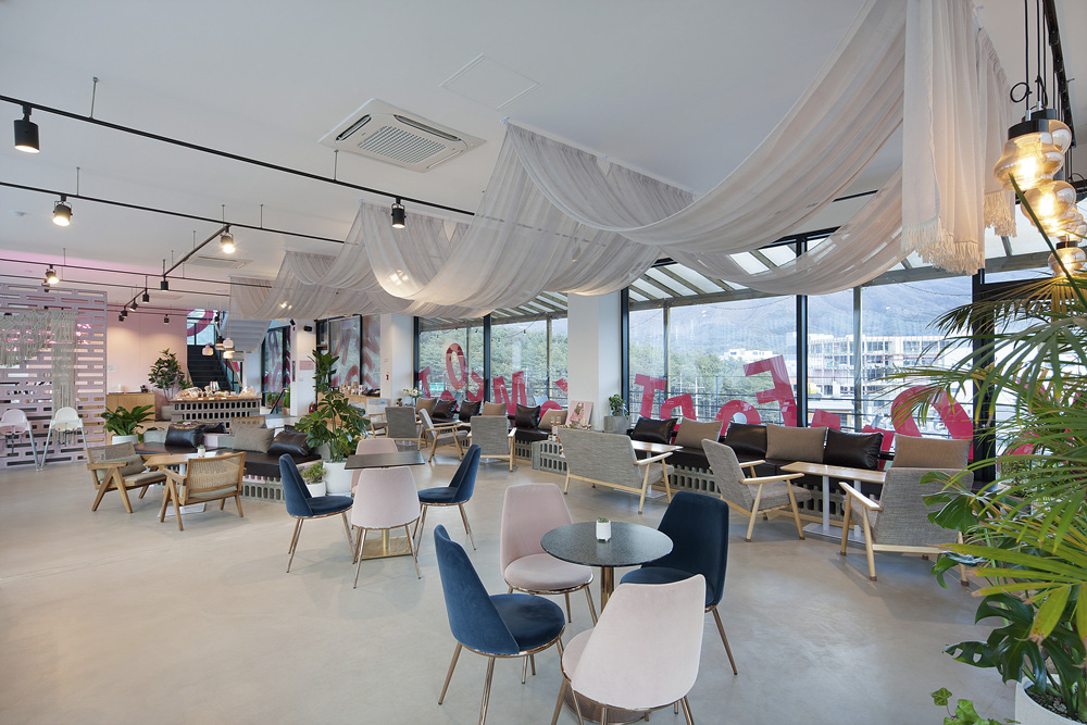 现代简约风贝克里卡菲咖啡厅设计-13