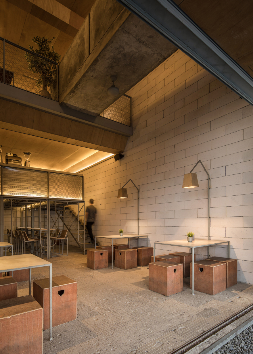 Seven Degrees Restaurant / Kursimerah Studio-36