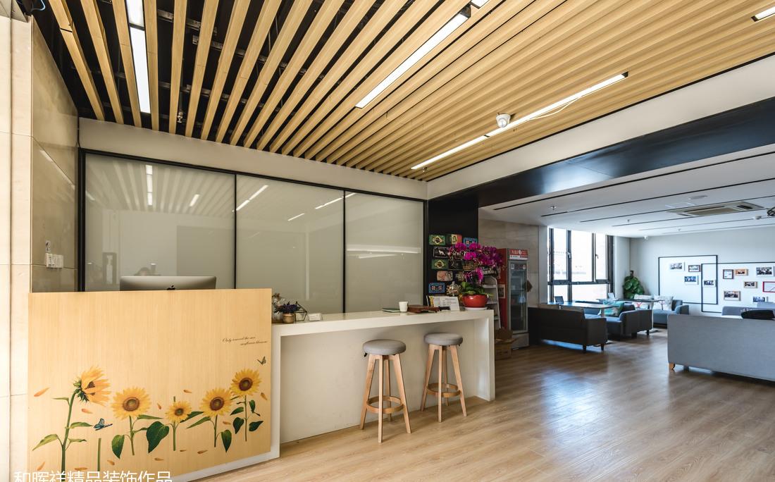 极简主义办公室设计，温馨如家-3