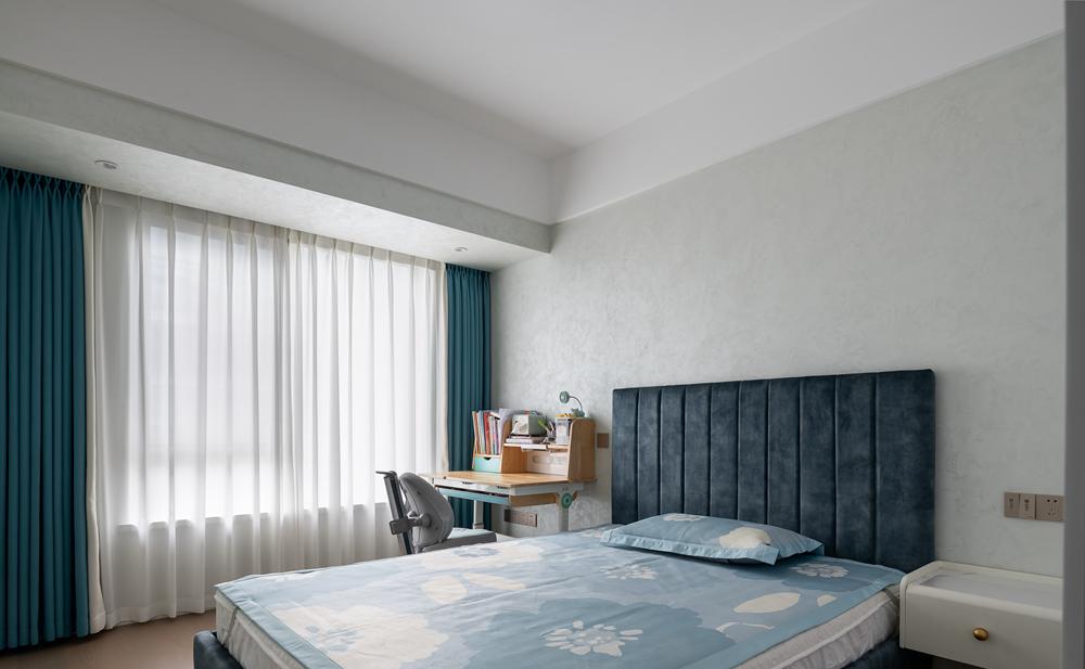 现代轻奢风四口之家设计-47