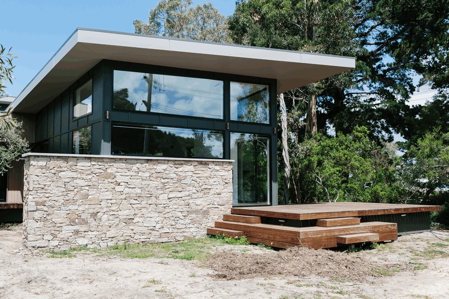 Coastal Holiday Home Balancing Social Fun and Privacy-28