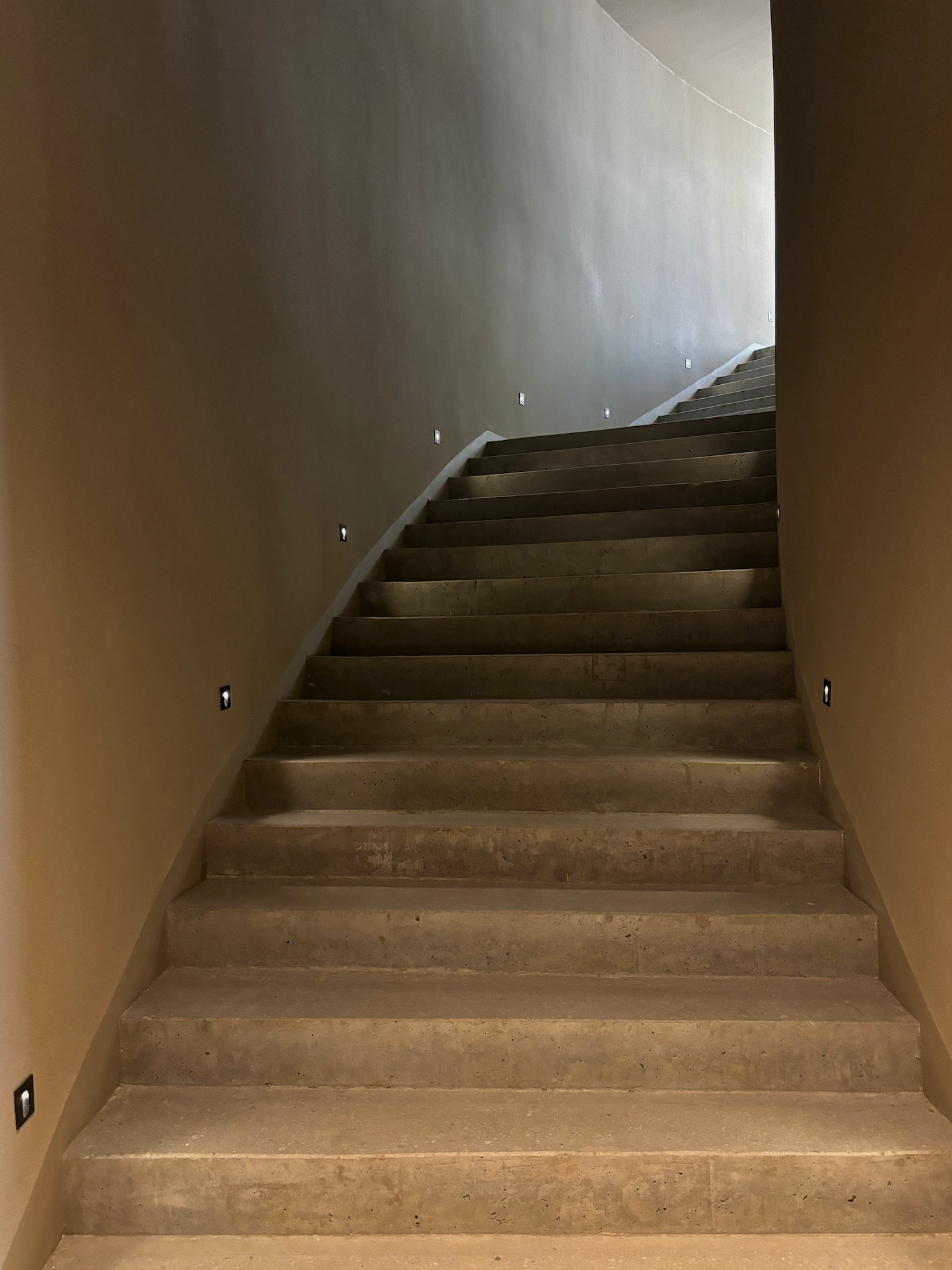 OUTPOST极简主义咖啡厅丨韩国丨space design A.LIVE-40