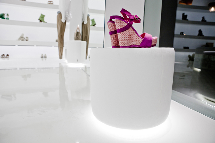 创意之光 | STUDIO SVETTI ARCHITECTURE 打造的小型零售空间-13