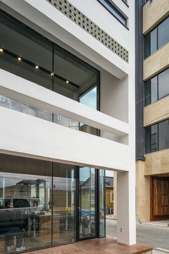 千年庆州咖啡馆 | 融合历史与现代的空间艺术-36