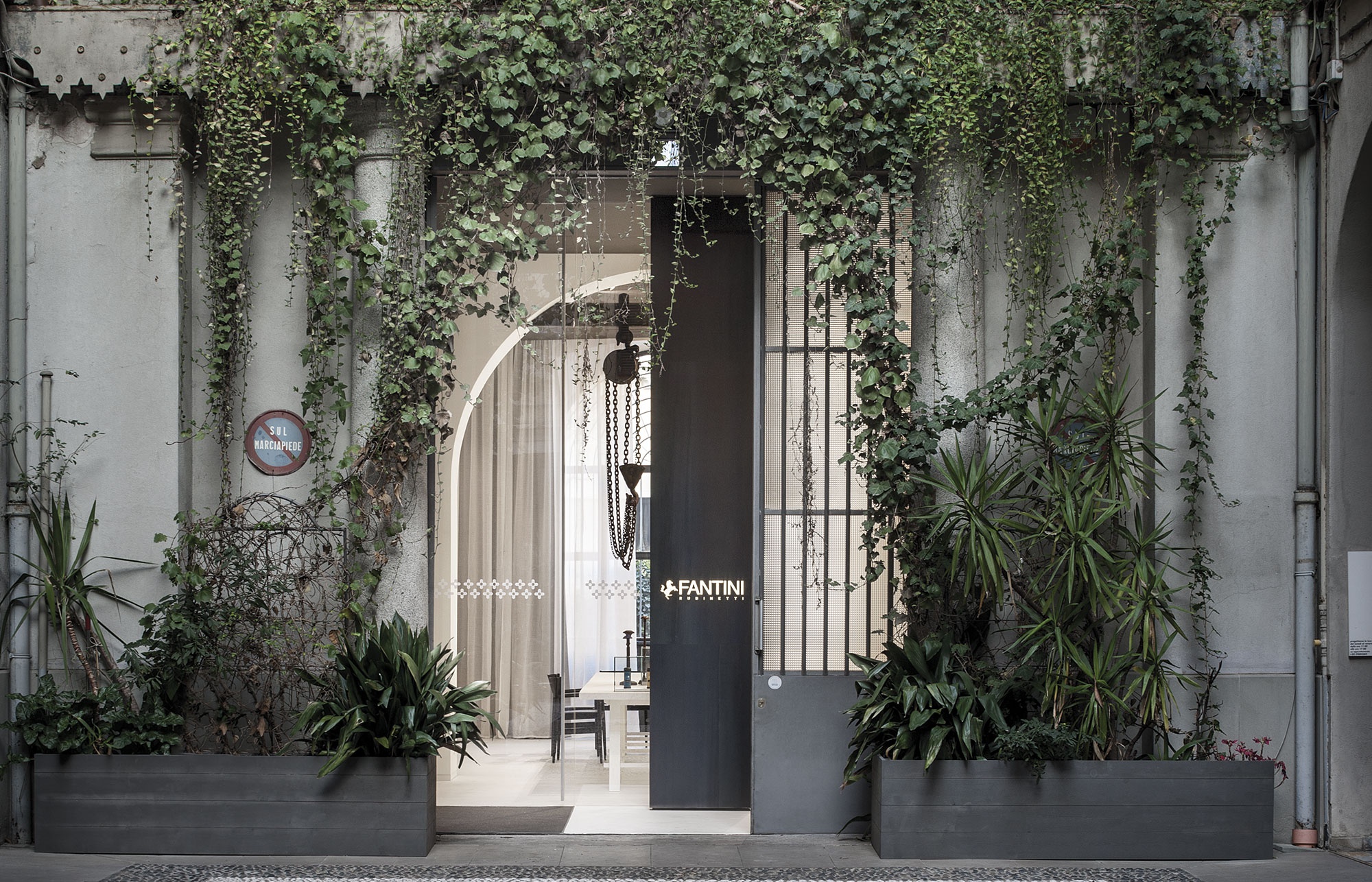 Fantini _ Showroom  Piero Lissoni-3