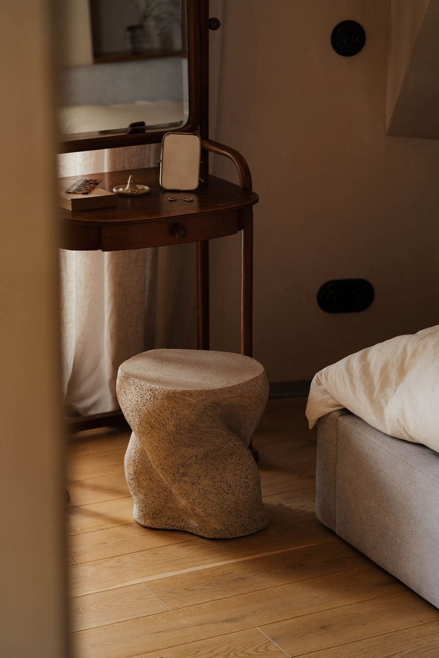 钢铁,玻璃与饰面板·克拉科夫波德戈日51平米现代组合住宅丨波兰克拉科夫丨Wojtyczka Pracownia Projektowa-46