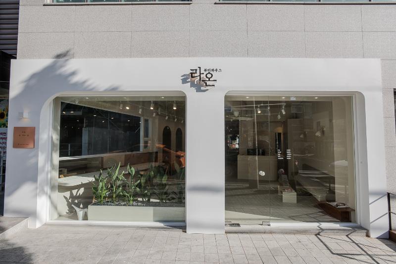 现代简约 30 平米美容院设计-13