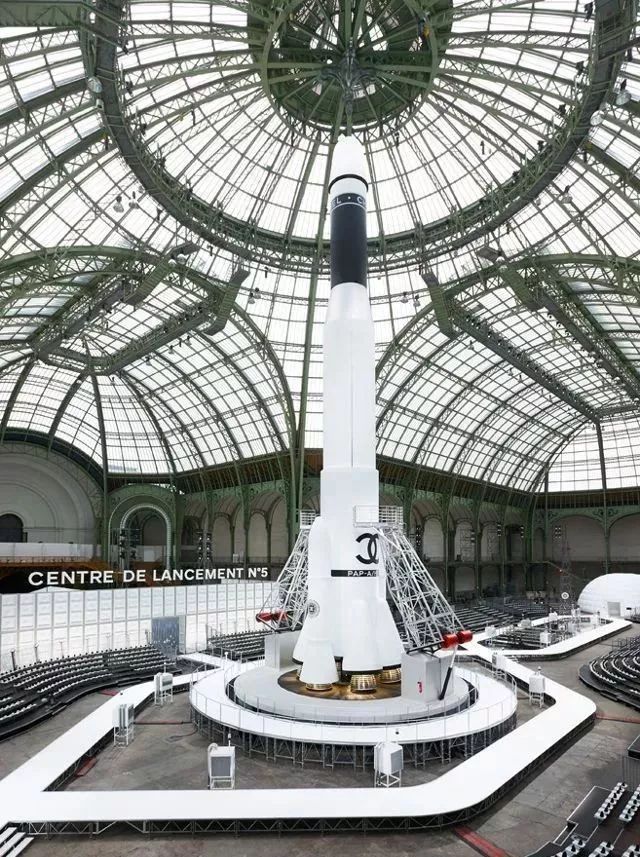 时尚教父 Karl Lagerfeld 的室内设计之路-27