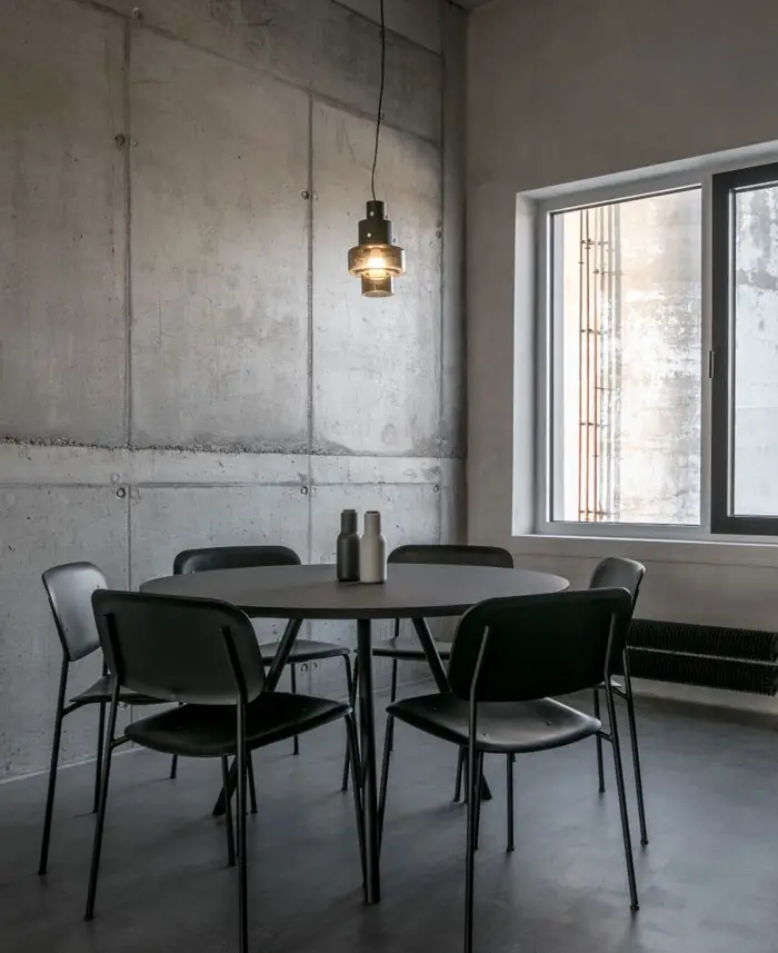 垂直 loft 工业风设计 | 混凝土、木头和金属的完美融合-9