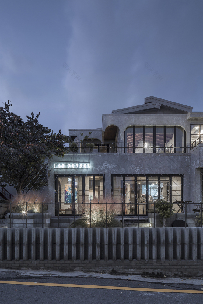 首尔老屋新生命,TEMP 建筑工作室打造独特咖啡馆-60