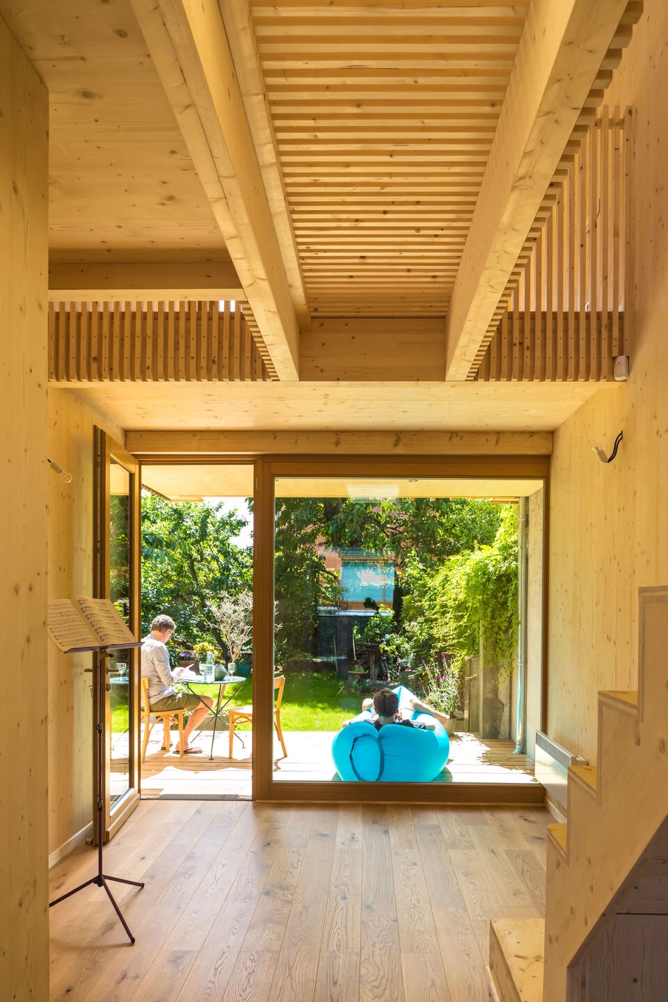 Gentilly 花园木质空中走廊住宅-21